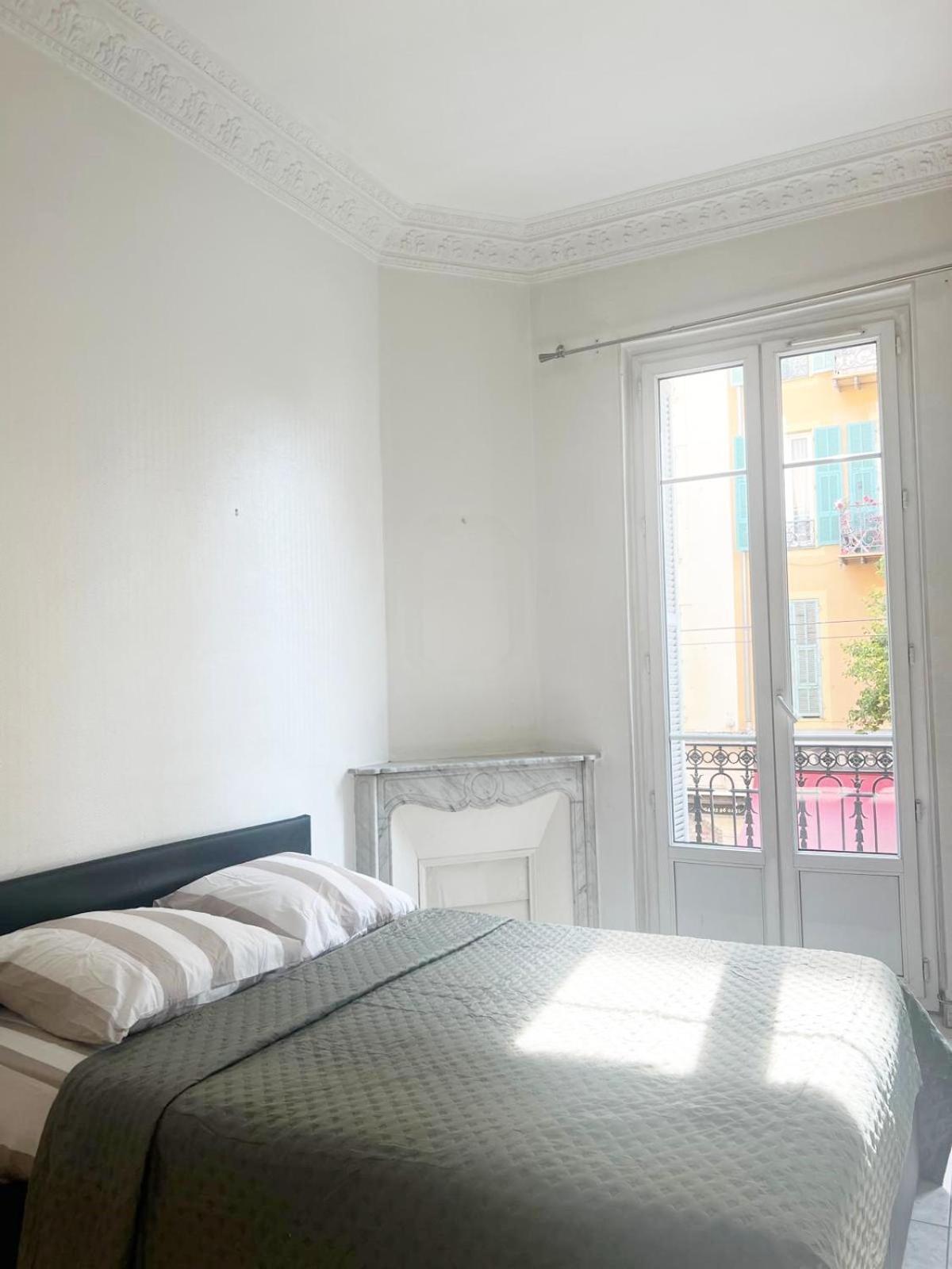Spacieux Appartement Climatise Centre Nizza Exterior foto